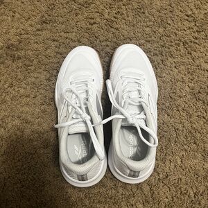 Never worn didn’t like how they looked on me.